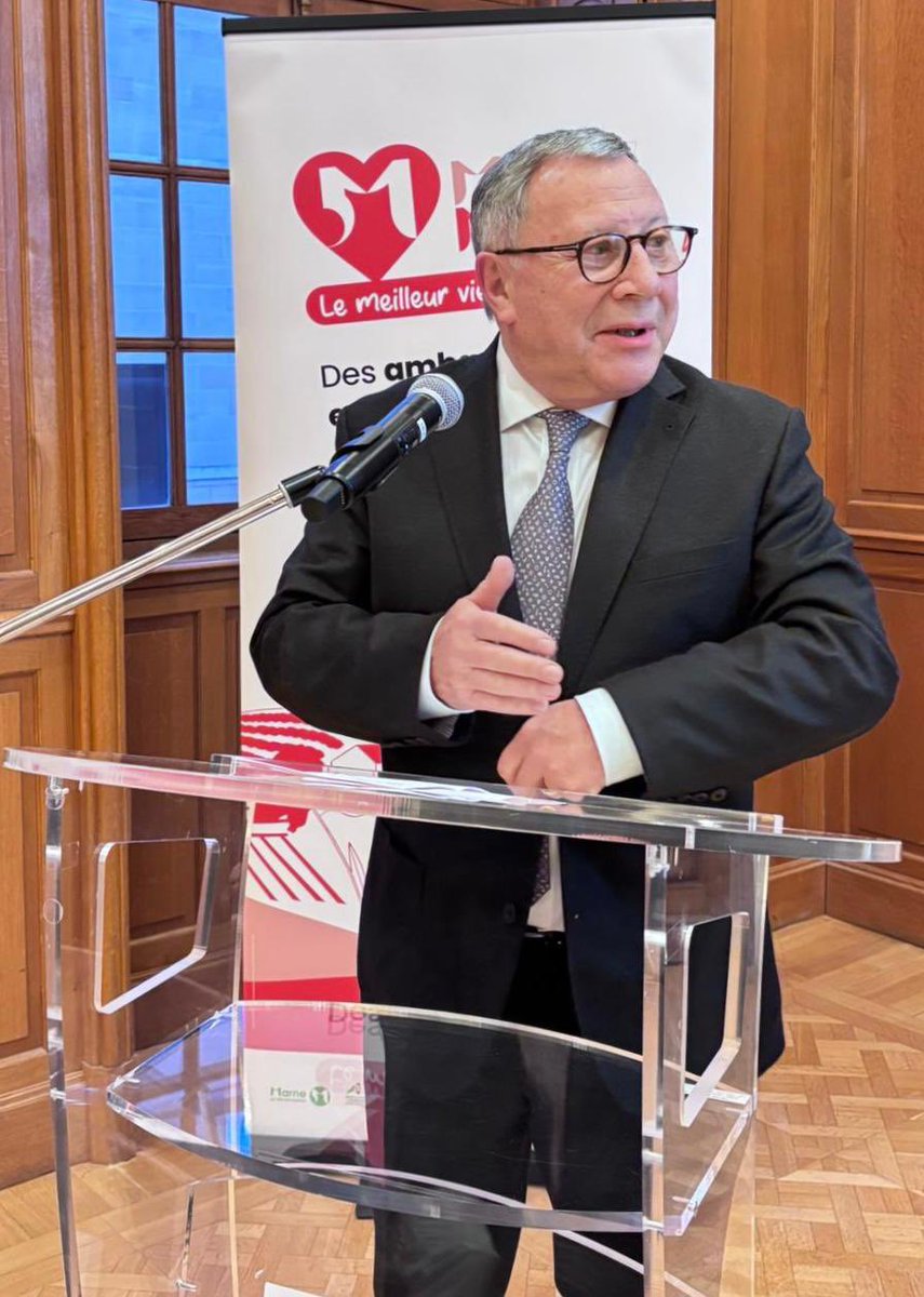 JM_Roze's tweet image. Très heureux d’avoir participé à la réunion des ambassadeurs #MadeinMarne. Un label qui se développe autour des savoir-faire de nos producteurs et artisans locaux. Prochaine étape : notre participation commune avec la chambre d’agriculture et la Foire de Châlons au Salon…