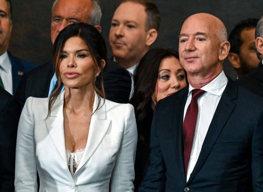 No congressional spouses were allowed in the Rotunda for the ceremony today. Different rules for the oligarchs.