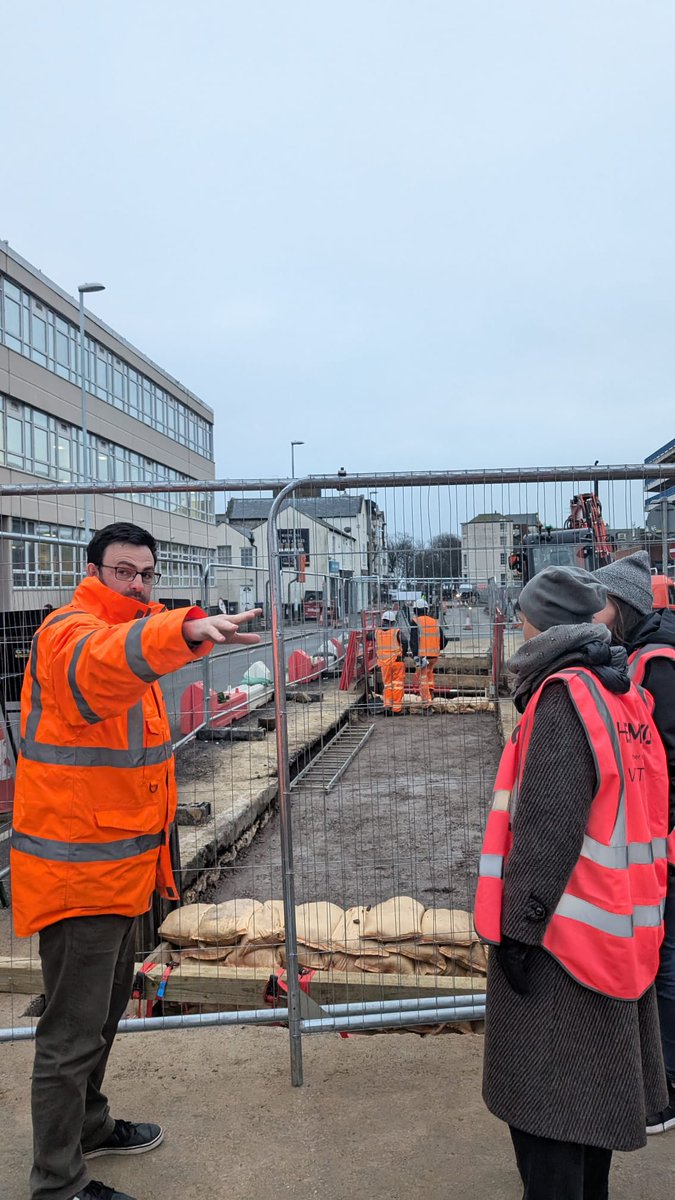 WorthingHeat's tweet photo. 🚧Last week, we had the pleasure of hosting visitors from Worthing Borough Council to the site of Worthing Heat Network. 🚧
Including a visit to our Energy Centre location outside High Street Multi-Storey Car Park. 
Contact us at worthing@hemiko.com for more information. https://t.co/a6k2xJBqKB