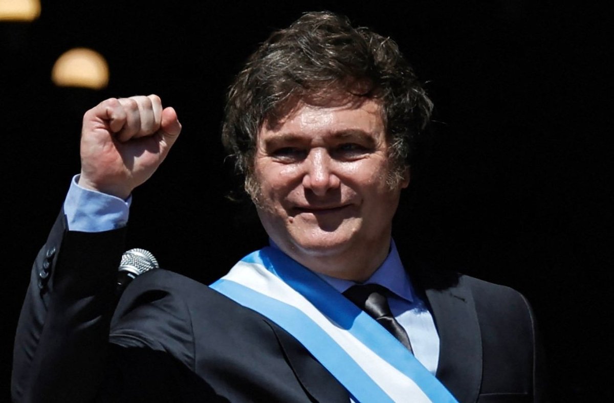 En el norte Trump 🇺🇸

En el centro Bukele 🇸🇻

En el sur Milei 🇦🇷

REVIENTEN ZURDOS EL CONTINENTE ES NUESTRO.