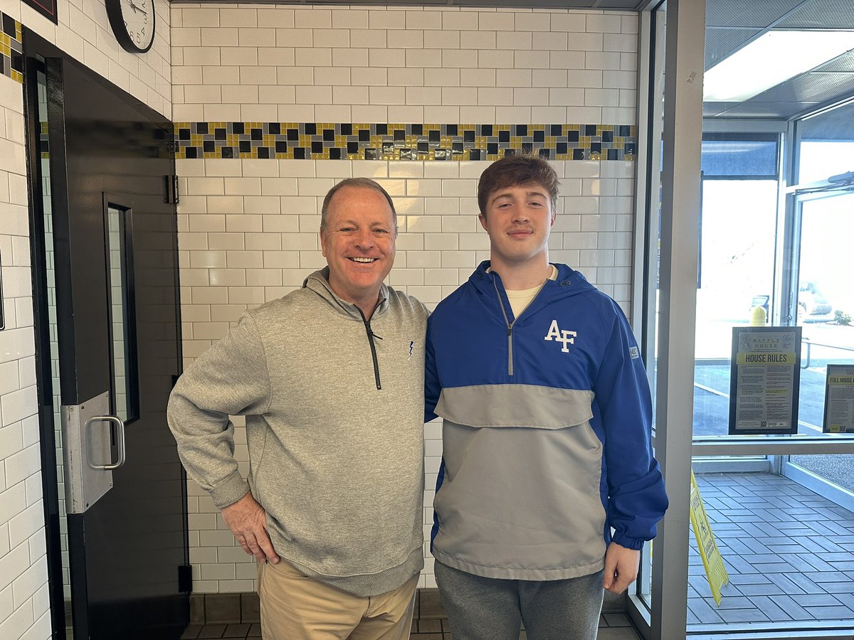 I appreciate <a href="/CoachTimHorton/">Tim Horton</a> coming down to see me this morning! Thank you!