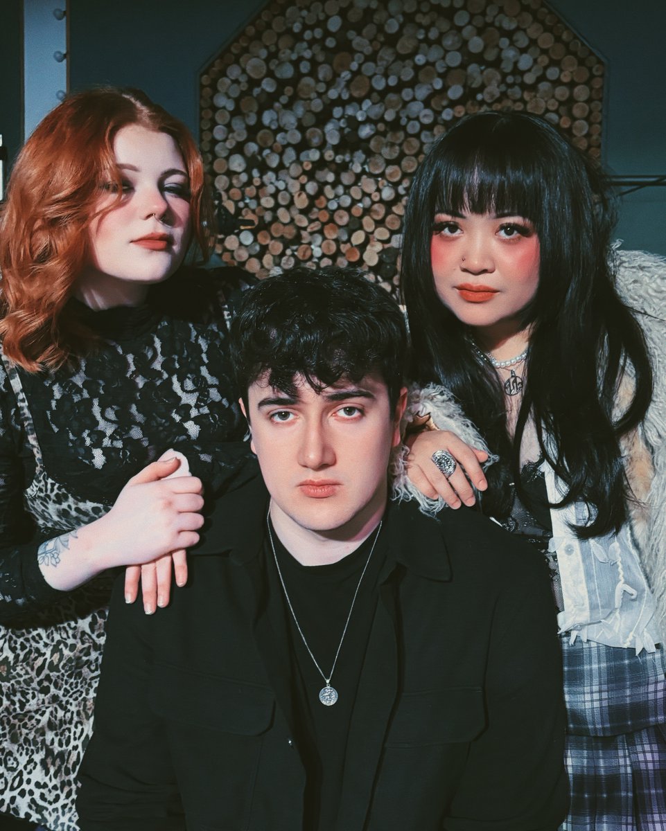 Pistol Daisys tweet media