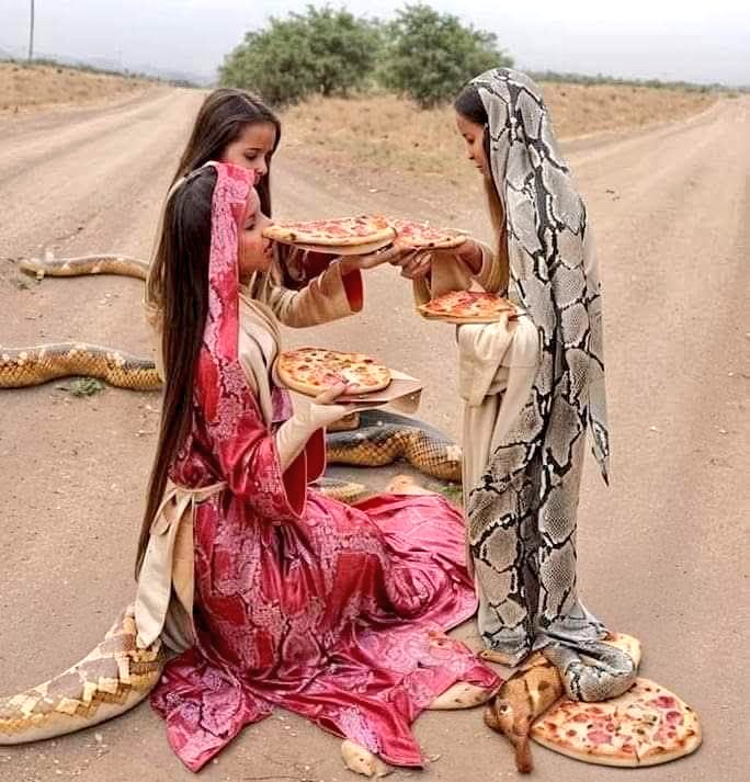 ashrafikramm's tweet photo. کھڑا ہوں آج تک روٹی کے چار حرف  لیے                                                                                     سوال یہ ھے کتابوں نے کیا دیا مجھ کو
#UrduPoetry #amazingshow #art https://t.co/u0dC3ipEEp