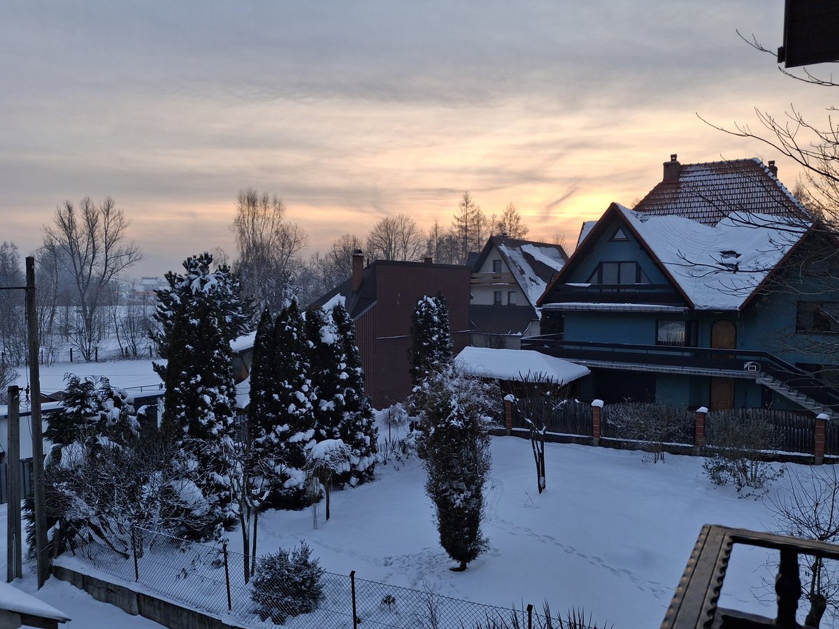 BSoftaofta's tweet image. #SoftaOfta #dinner #Polen ✌️💞😇🇸🇪🇪🇺🇺🇦🌎🏴‍☠️🎶💛❤️💙💯🇵🇱🍔⛄️🍟❄️🍸🙏