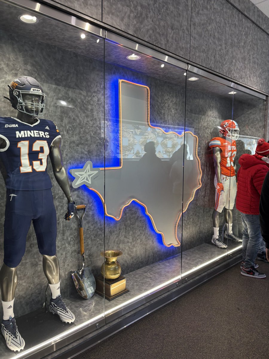 Josiah “jojo” Nunez (@jojoxnunez) on Twitter photo Had a great experience yesterday at UTEP’s junior day! Great environment and hospitality!! <a href="/CoachSWUTEP/">Scotty Walden</a> <a href="/CoachKSigler/">Kelvin Sigler</a> <a href="/UTEPFB/">UTEP Football</a> <a href="/ContrerasDVOFOD/">Rudy Contreras</a> #BLESSED Had a great experience yesterday at UTEP’s junior day! Great environment and hospitality!! <a href="/CoachSWUTEP/">Scotty Walden</a> <a href="/CoachKSigler/">Kelvin Sigler</a> <a href="/UTEPFB/">UTEP Football</a> <a href="/ContrerasDVOFOD/">Rudy Contreras</a> #BLESSED
