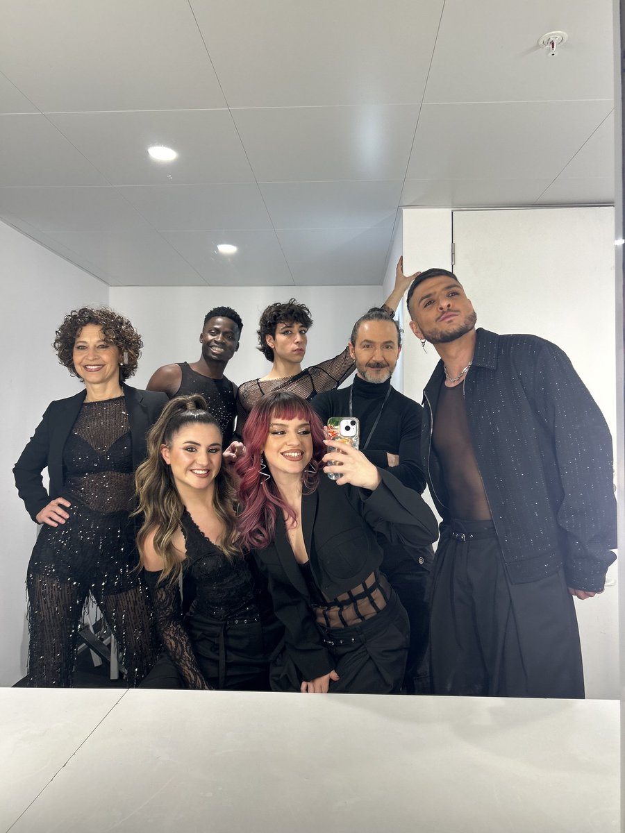 EPenedes's tweet photo. La Clàudia Bargalló, exalumna de l'#escenicbaixpenedes, va formar part del cos de ball de la gala de lliurament dels 17 Premis Gaudí. Moltes felicitats, Clàudia! https://t.co/dLp0CXJYXf