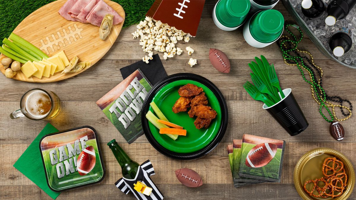 Party City tweet media