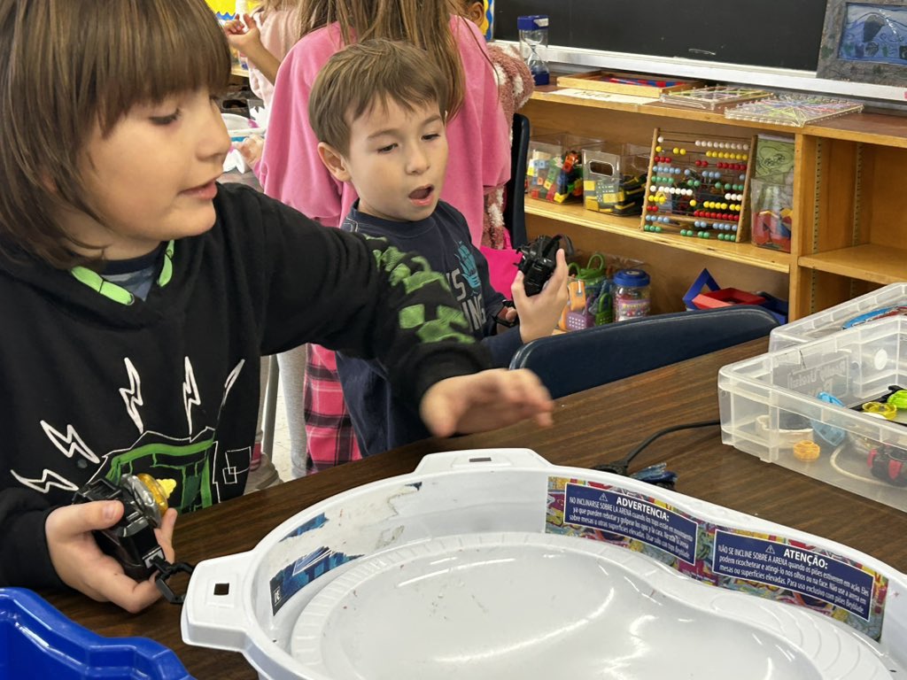 MsJiJionline's tweet image. Such an excitement in a bey-blade tournament!! 

#PADay at #PLASP @PLASP_CCS