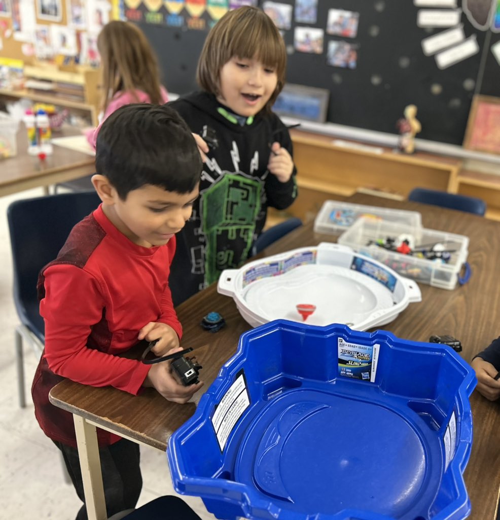 MsJiJionline's tweet image. Such an excitement in a bey-blade tournament!! 

#PADay at #PLASP @PLASP_CCS