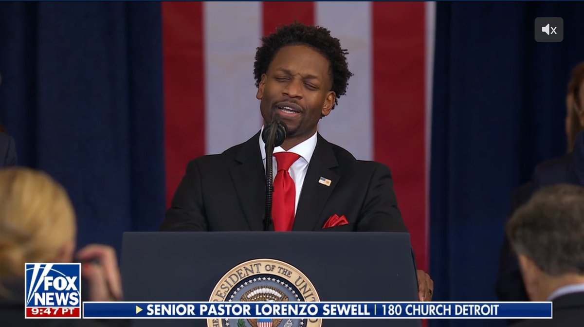suzost's tweet image. Senior Pastor Lorenzo Sewell Praying for President Trump.