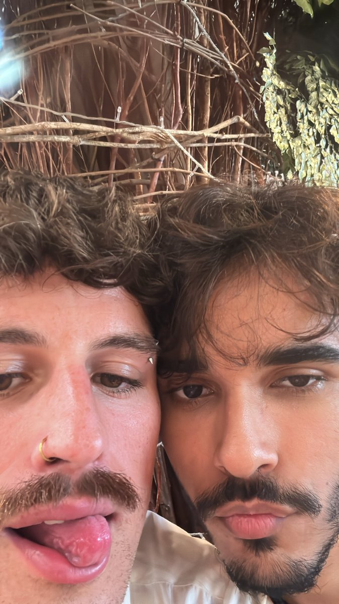 kettyspice's tweet image. ur not depressed u jus need a Brazilian twink