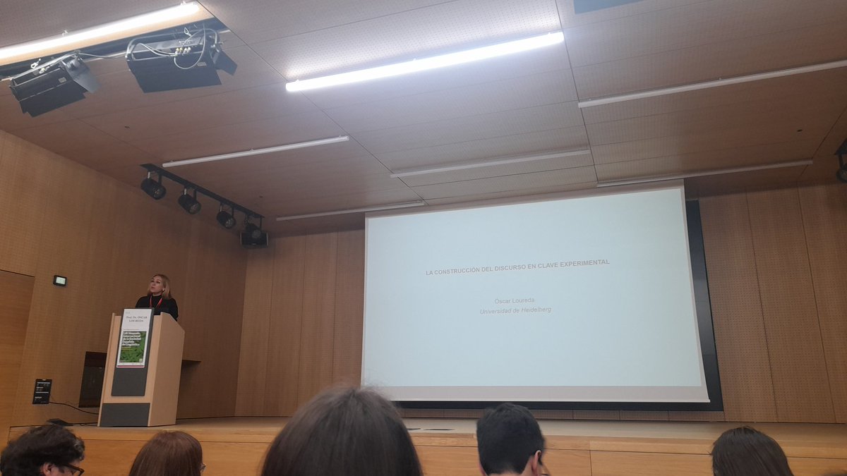 infoSELing's tweet photo. La ponencia que inaugura este Simposio está a cargo de #OscarLoureda. Lo presenta @Dr_Olga_Ivanova https://t.co/fO6wIcGbdf