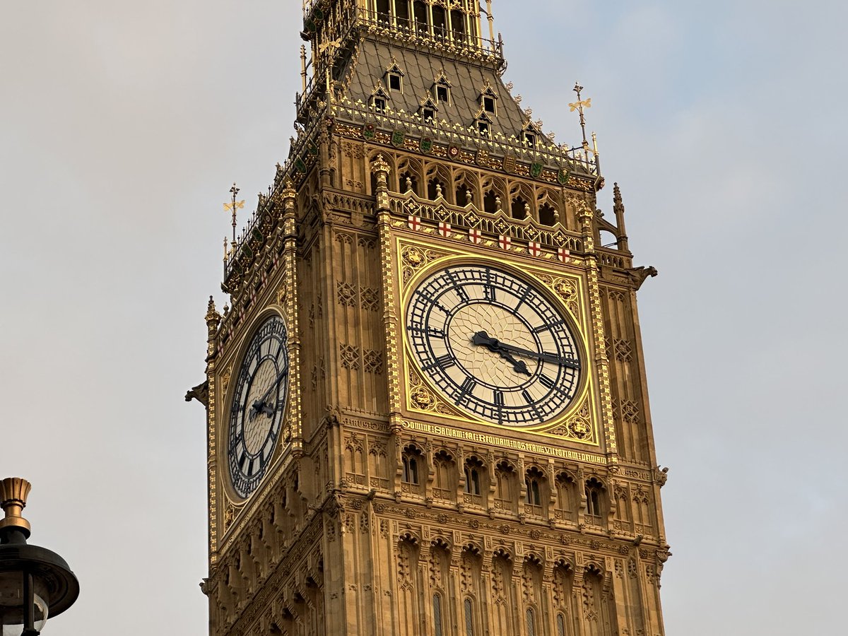 Gavin_Sharp_73's tweet photo. An honour to be invited back to Westminster today to speak to educators on the @UKParlEducation @UKParliament Teacher Ambassador Programme, using @AppleEDU tech to showcase my portfolio. A privilege to hear from Madam Deputy Speaker, giving us insight into her role in The Commons https://t.co/yLz3vnuegq