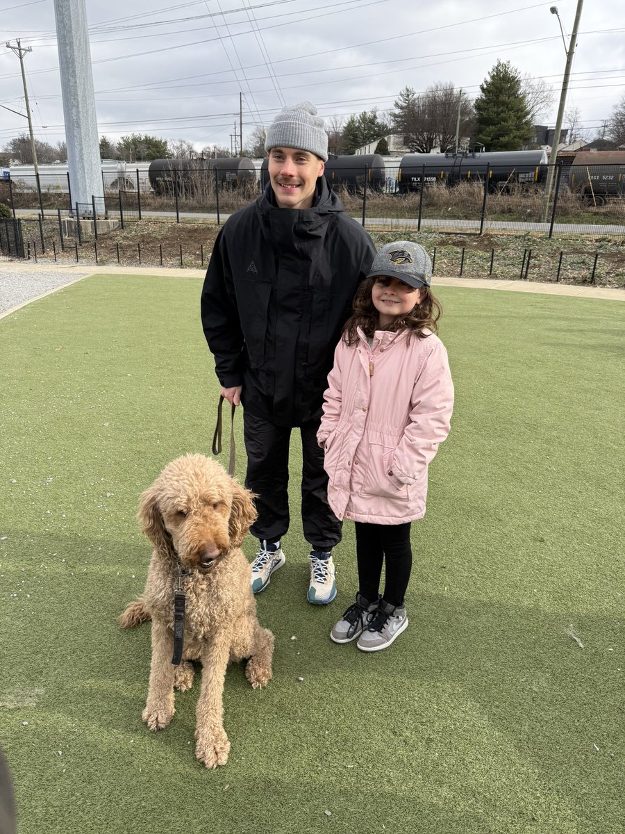 PredsFoundation's tweet photo. We had our second Preds Pet Club meet up of the season yesterday with Juuse and wife, Minna! Lots of tail wags and smiles all around 😊🐶 https://t.co/EJty279IO3