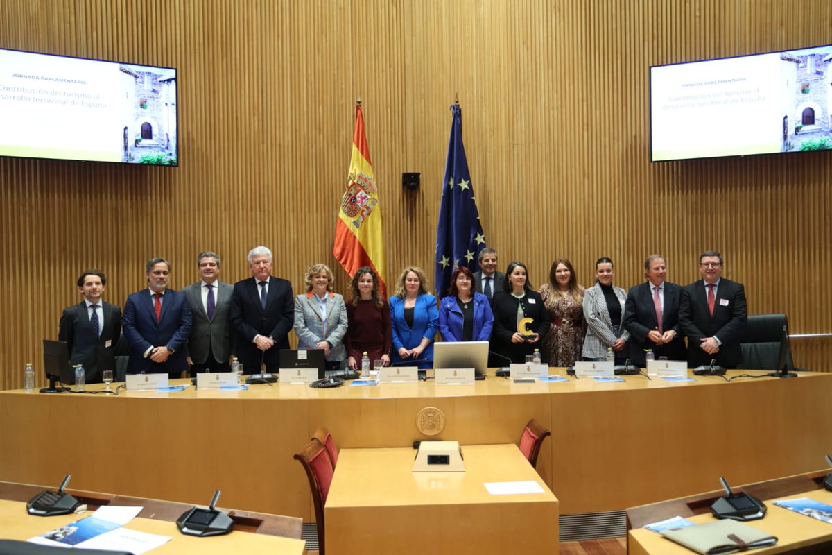 Rosanchezgrau's tweet image. Son pequeños proyectos turísticos de éxito los que contribuyen a un mejor desarrollo territorial de España. 

Gracias a @Competur_ y @Afi_es por aportar datos y análisis en estas jornadas parlamentarias sobre el efecto dinamizador del turismo en el territorio más despoblado.