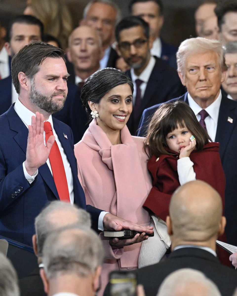 Oscar de la Renta tweet media