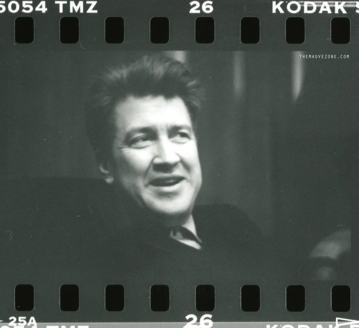 mubilat's tweet photo. “No sé por qué la gente espera que el arte tenga sentido, cuando aceptan el hecho de que la vida no tiene sentido”

David Lynch nació #UnDíaComoHoy, el 20 de enero de 1946.