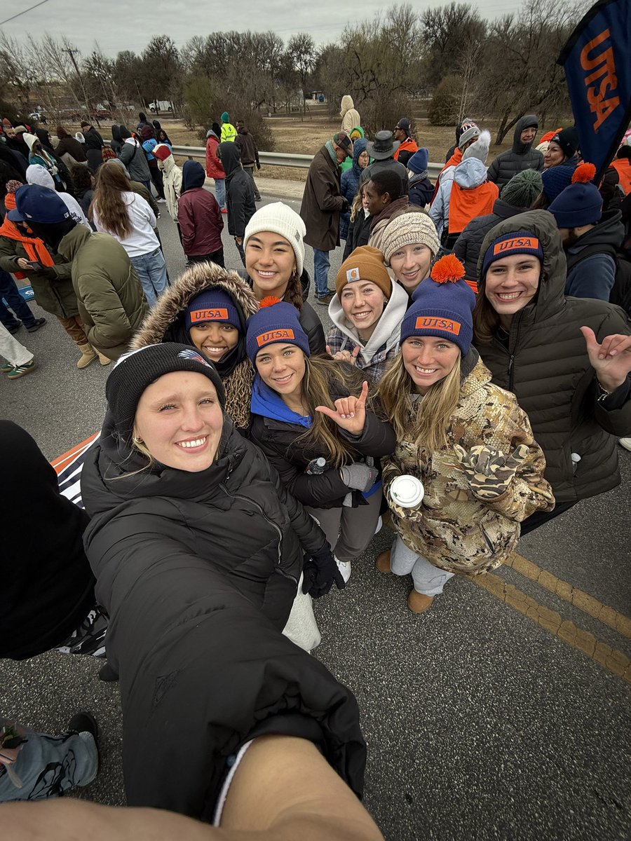 Spent our morning at the San Antonio Martin Luther King, Jr. March and Celebration! 

#BirdsUp 🤙 | #LetsGo210