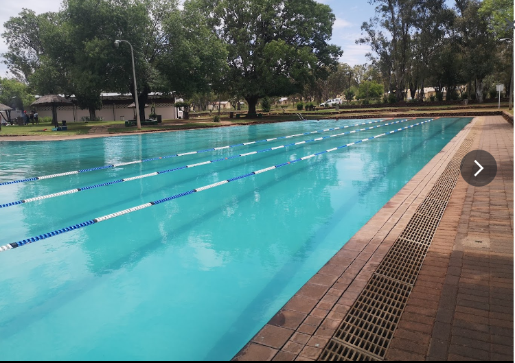 AngryTweeter9's tweet photo. @katiabeeden Aliwal north hot springs today
From this to trash https://t.co/dMKHFLJtrY