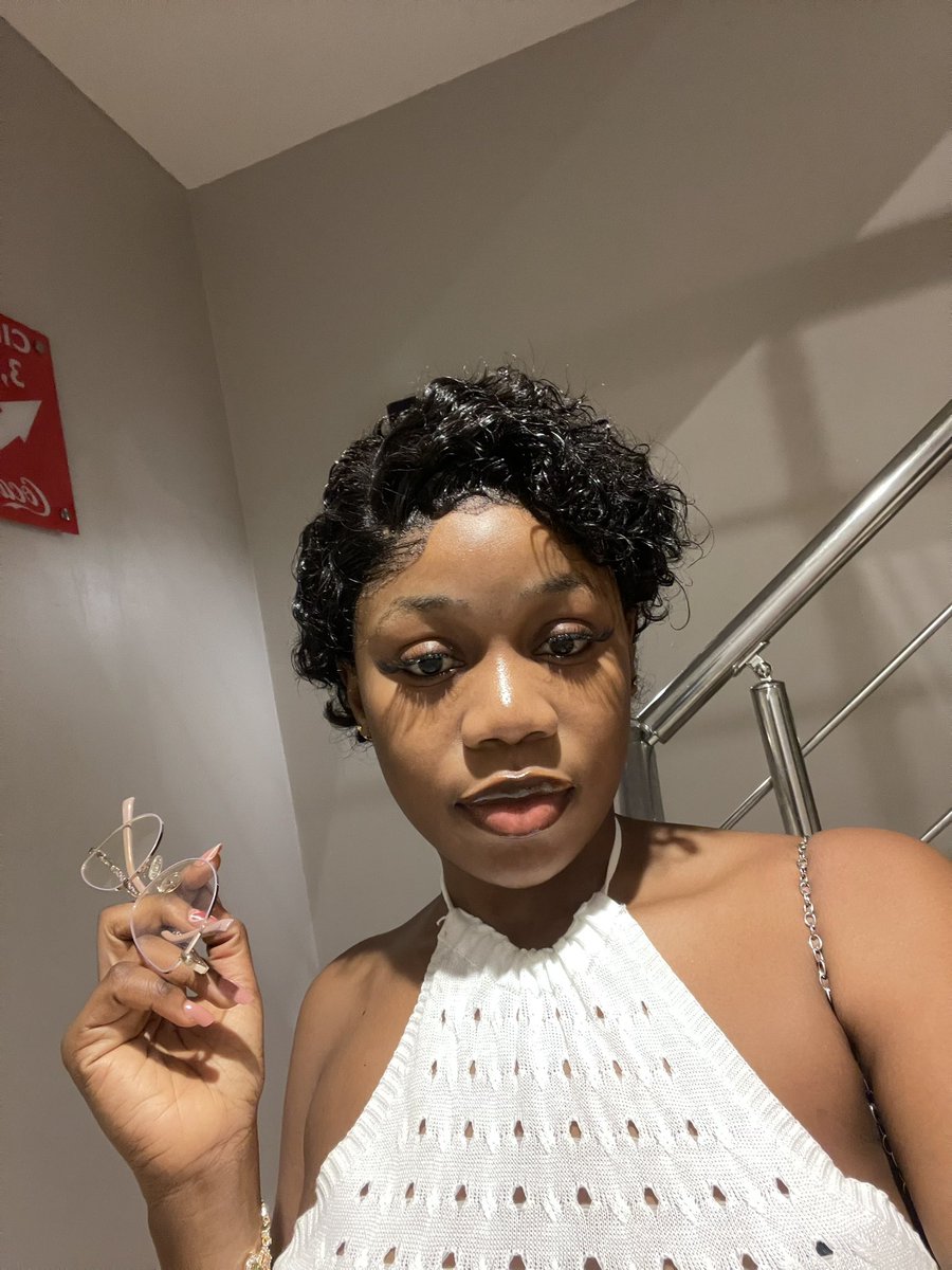 fakjanet's tweet photo. Filterless ✨ https://t.co/RO3SmHshGL