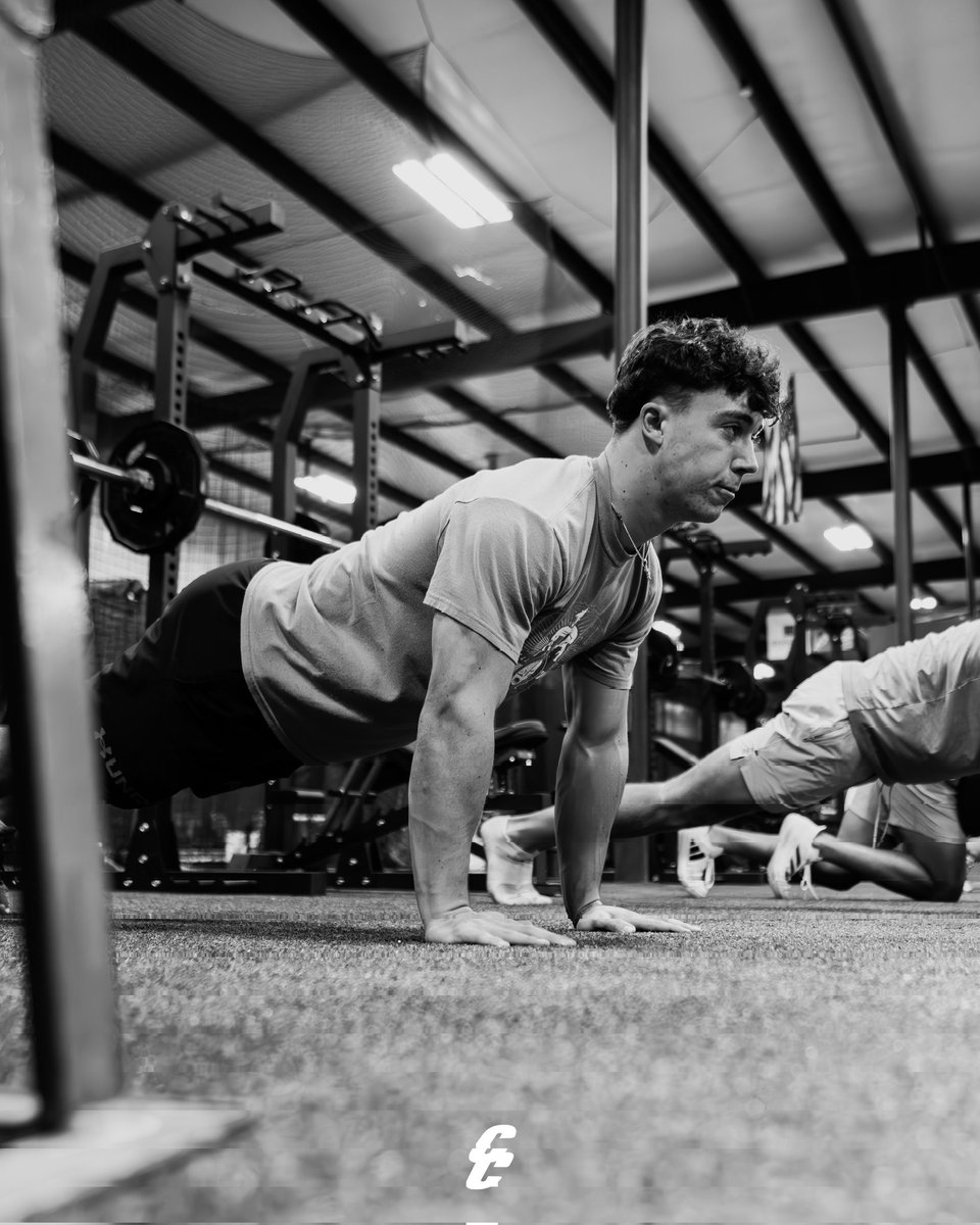 RashadDaniels12's tweet photo. @bryson_hayes_ I appreciate the work you put in over the year. You are ready for this moment. Embrace the grind and have fun; I'm excited to see what the future holds and keep being uncomfortable. https://t.co/aUxy9AuA6c