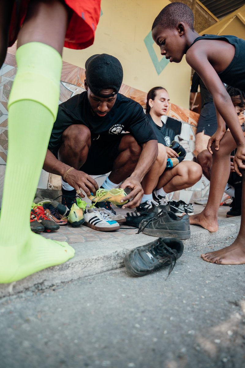 So I went back home to do some work 💪🏾🇯🇲. Giving back to my hometown⚽️
