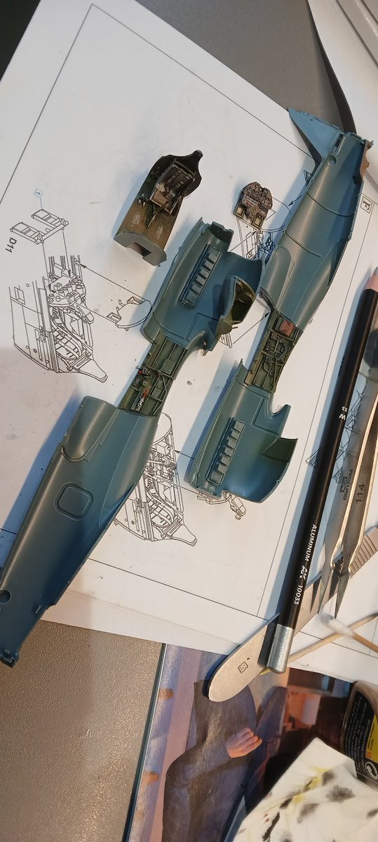 Michael197028's tweet photo. Den dva.  Zatím paráda.  Potřebuju devítku vrták, nějak nesedí disky do pneumatik. https://t.co/fVMtNYnaQb