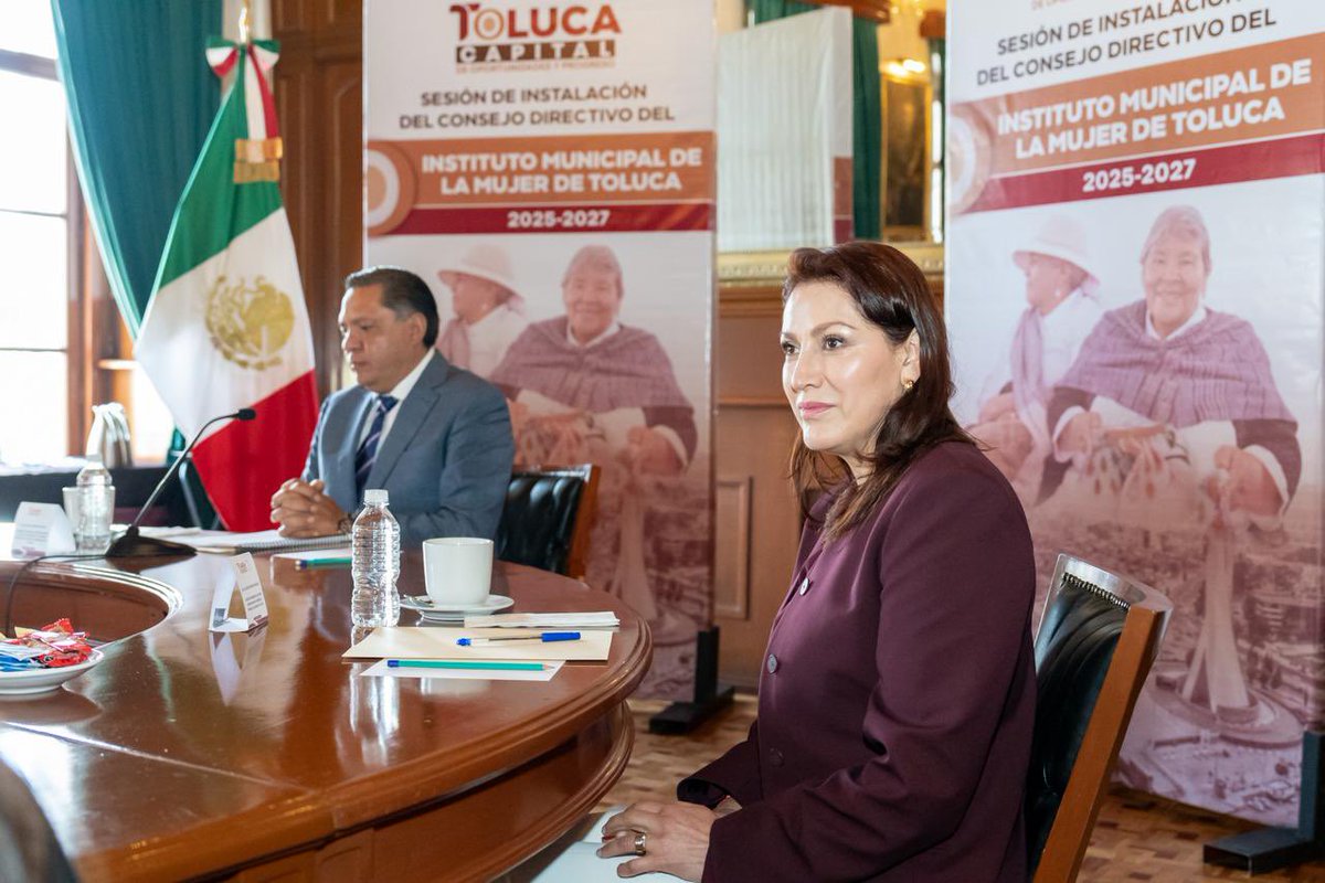 rimoba's tweet photo. ¡En #Toluca, las mujeres son el centro de nuestras acciones! 👩🏻👧🏻👩🏼‍🦰👩🏽‍🦳

Hoy instalamos el Consejo Directivo del Instituto Municipal de la Mujer 2025-2027, reafirmando que no toleraremos ningún tipo de violencia. https://t.co/efYNtnPmVu