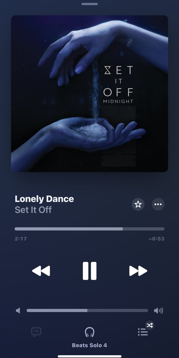 ChemicalDuality's tweet photo. I’m working rn and this song came on! I stared singing it like it was second nature to me lol https://t.co/02T70dSNEp