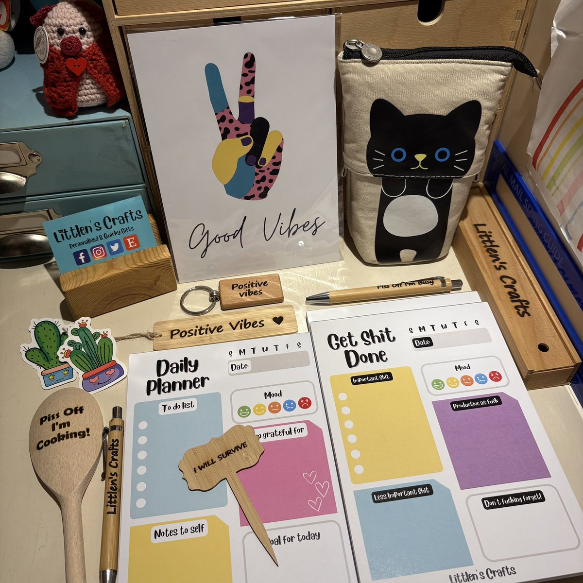 LittlensCrafts's tweet photo. Hi #WomanInBizHour ππ»ββοΈ
Hope everyoneβs well? Iβm just packing up a few #EtsyUK orders ready for posting tomorrow π
You have 2 weeks left to grab a bargain in my January sale π€© https://t.co/0YEgYQtl8f
#WomanInBizHour #TheCraftersUK #UKMakers #CraftBizParty #HTLMP https://t.co/FL1lszLN0P