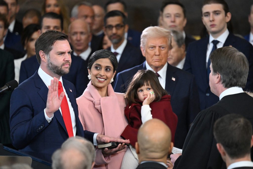 missfcr's tweet photo. America’s Golden Age has officially begun! 

@MSGOP @CROleMiss @HailStateGOP 

#Inauguration #MAGA #GoldenAge #GOP #Republicans #MSGOP #Winning #CollegeRepublicans #SoHelpMeGod https://t.co/ilHkbN9ZLW
