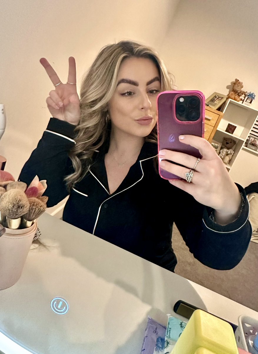 🦋 Miss R 🦋 tweet media