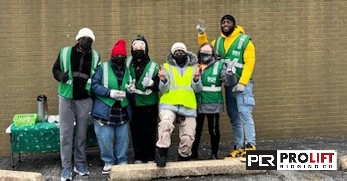 ProLiftRigging's tweet image. This past weekend, employees from the Memphis Headquarters of The ProLift Rigging Company came together for service projects in honor of MLK Day. 

#MLKDay #MLKDaysofService #MemphisTN #CommunityService #ProLiftCares #ProLiftRigging