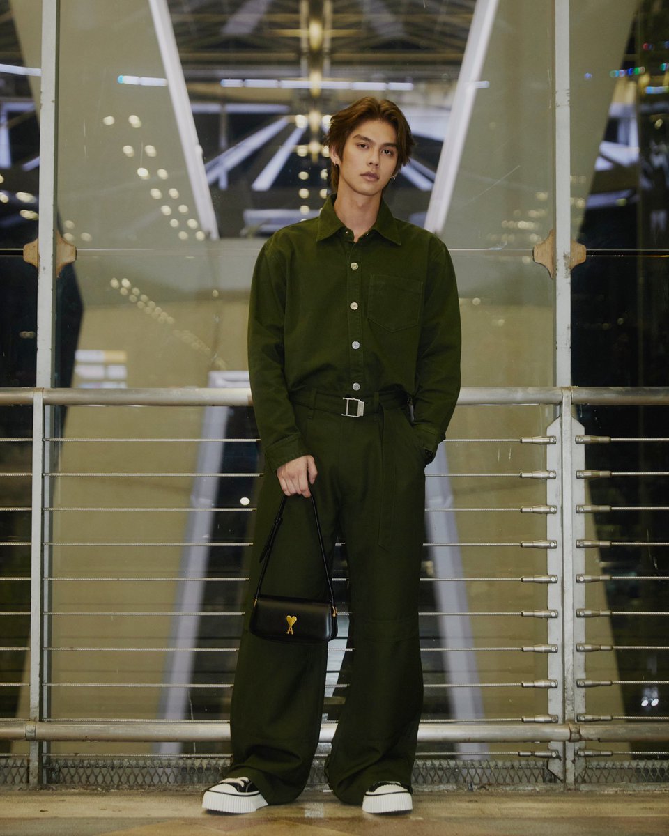 Bright for Ami Paris ❤️
Paris Fashion Week will be so exciting. Cheering for Bright to have an amazing time, working with Ami, meeting new people and enjoying the whole experience 🙌🏻🤍

Bright Vachirawit 
#AmiParis #AmiFW25
#AmiParisxBright
#bbrightvc <a href="/bbrightvc/">bright</a>