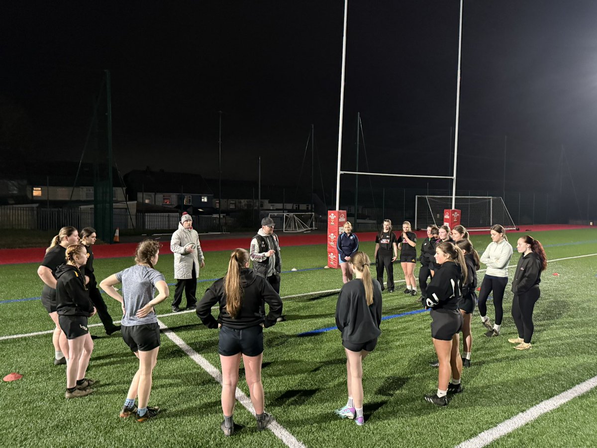 𝑮𝒊𝒓𝒍𝒔 𝑼16𝒔 𝑬𝑷𝑷🔵

Session 2 ✅ 35+ Girls in Attendance

A fast paced session great to see new girls attending their first session this evening as well!

Onto Next Week 👊🏼🔥 #MonmouthshireEPP