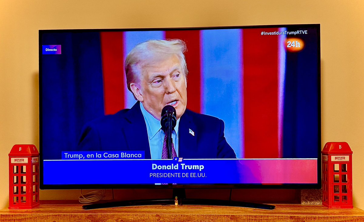 Día para la Historia…!!. 😀 <a href="/realDonaldTrump/">Donald J. Trump</a> Presidente de los EEUU…!!. 🇺🇸