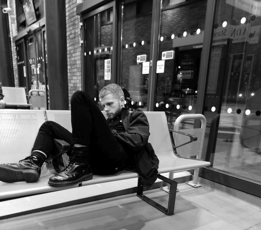 LachlanMain's tweet image. WIGAN 2024.
The bus station as night throws its cloak around the fading day.
#busstation #blackandwhitephotograpy #Docs #DrMartens #night