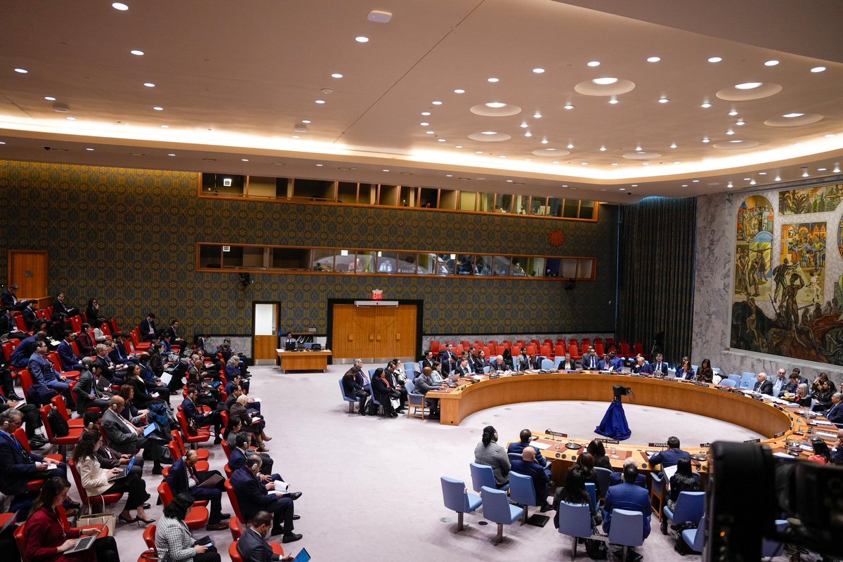 🇨🇴🕊️Colombia habla de paz, no de guerra

En medio de las dificultades globales, Colombia mantiene abierta la puerta al diálogo y la reconciliación. Durante el Debate Abierto del Consejo de Seguridad sobre Medio Oriente, abordamos soluciones concretas para las crisis actuales.