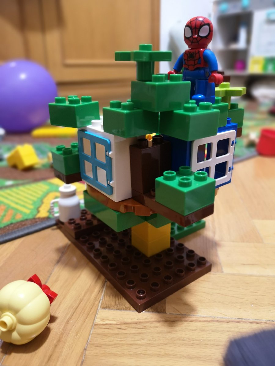 PepeLarraz's tweet image. A nice Krakoan Tree House for Spidey. #duplo #lego #Spiderman