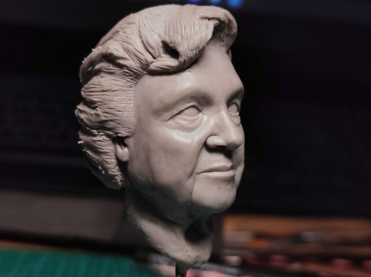 TiberoSM's tweet photo. Update of the bust of Kiska (my grandmother) Today I have reviewed the nose, mouth, chin and I started the ears 😍😍
#art #artist #artwork #sculptor #sculpture #polymerclayart #polymerclayartist #polymerartist #polymerart #creative #creativity #handmade #supersculpey #bust https://t.co/GrDQvChKPL