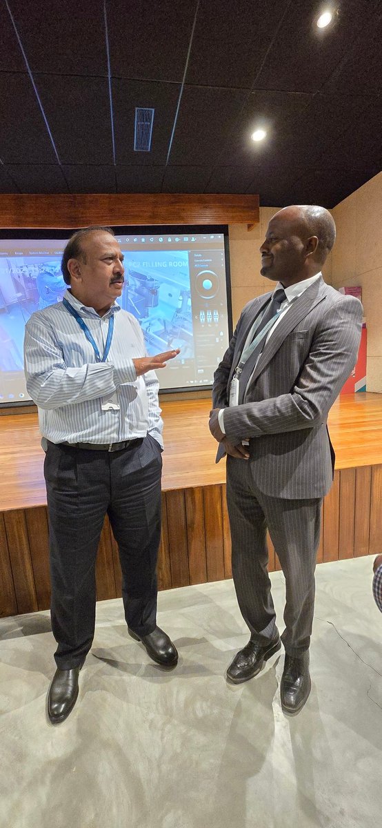 afeworkkassu's tweet photo. Delegation of board members of #ShieldVax, @FMoHealth, @AHRI_ETH &amp; @EfdaMedia had productive #exploratorylearningvisit to @BharatBiotech &amp; discussed on vaccine R&amp;D, innovation, DS, DP, production, ecosystem, &amp; localisation with Executive Chairman Dr #KrishnaMElla &amp; senior leaders https://t.co/8SHgOTLR5N
