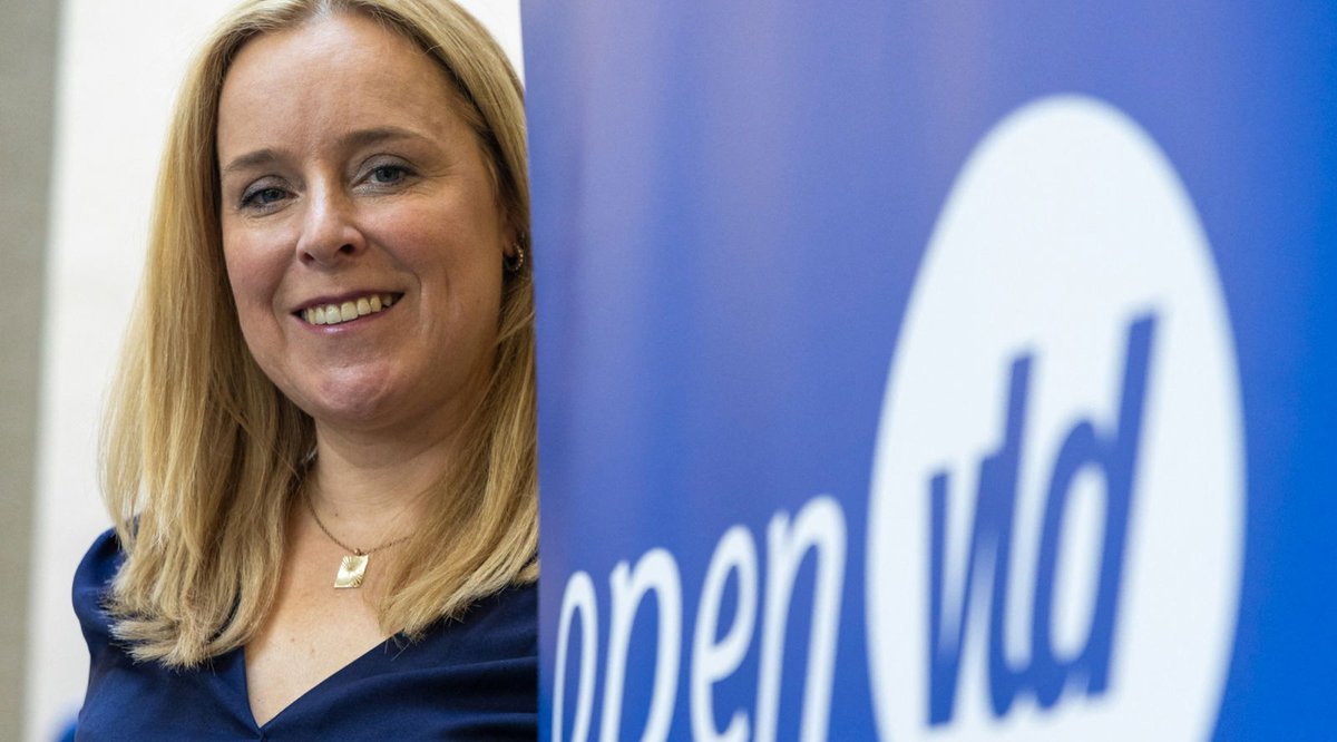 BAM_Wetstraat's tweet photo. Eva De Bleeker (Open Vld) bevestigt dat partij binnenkort nieuwe naam krijgt https://t.co/BqXN2pYSX9 #OpenVld #EvaDeBleeker #Naamsverandering #Politiek #België https://t.co/zdtadip64s