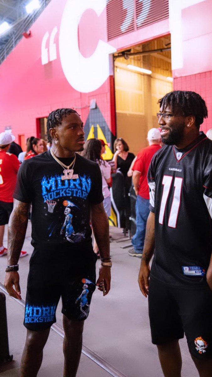 RealJtHolmes's tweet photo. 3x SuperBowl champion wearing my brand @ModernRockstars https://t.co/goHzL9AyQo