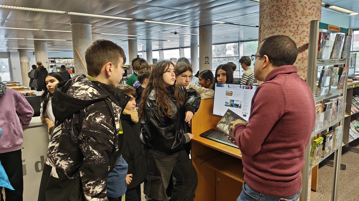 Els 🙋‍♀️🙋‍♂️  de 1r d'#ESO visiten la <a href="/BiblioBellvitge/">Biblioteca Bellvitge</a>
Una opotunitat per descubrir els serveis, activitats i tallers que ofereix.
Desitgem us torneu un usuaris molt habituals 📚💙