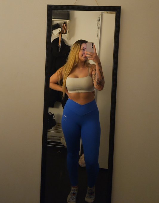 Snowmixy - First gym session of the year 🫡 https://t.co/4NPrBxSQQz