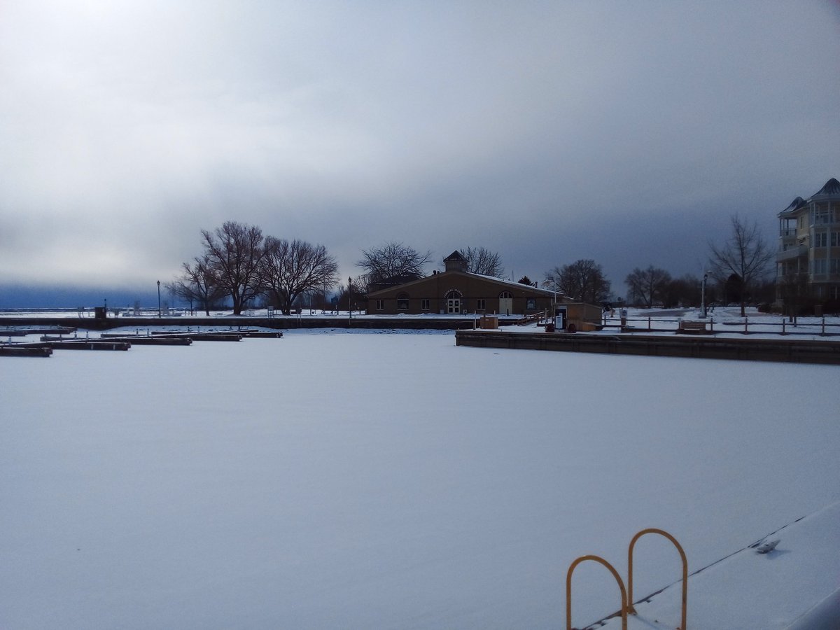 stevens24987's tweet photo. Frozen Marina frozen Hobo https://t.co/8EtvqOHcKP