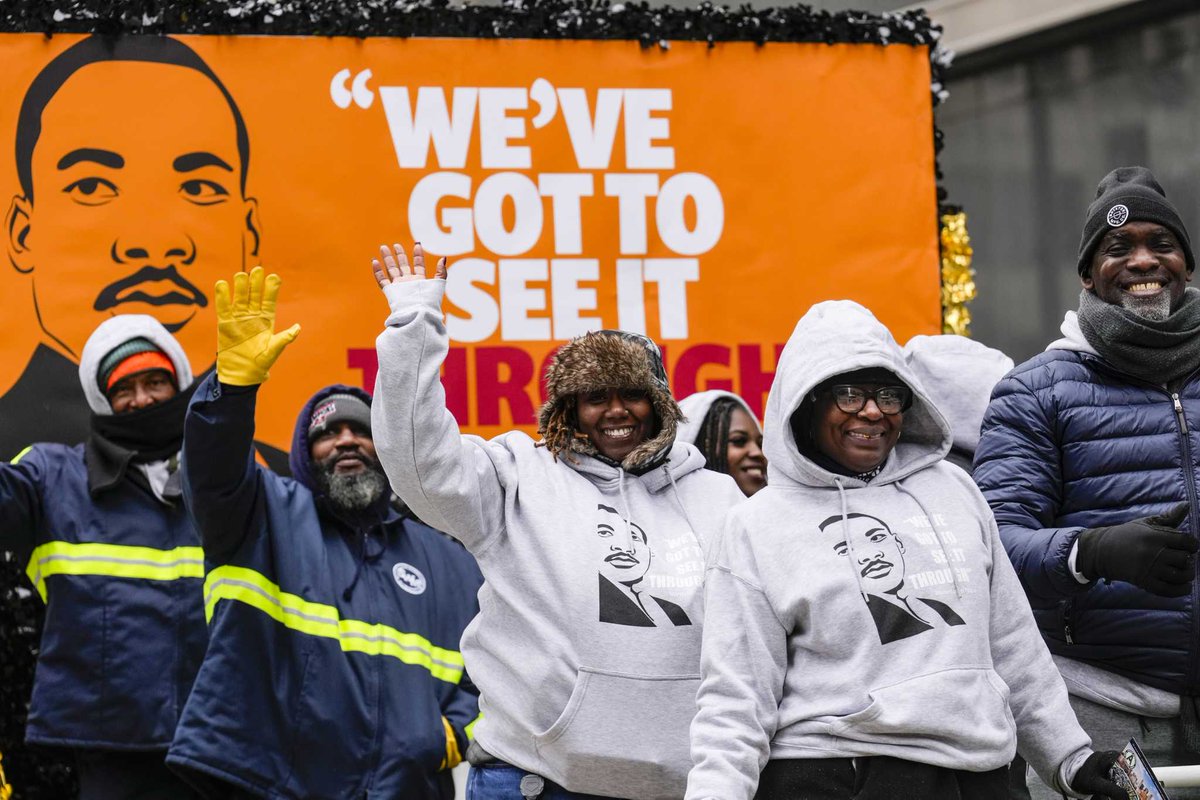 Photos: Hundreds brace bitter cold for MLK Day parade in downtown dlvr.it/THTBsM