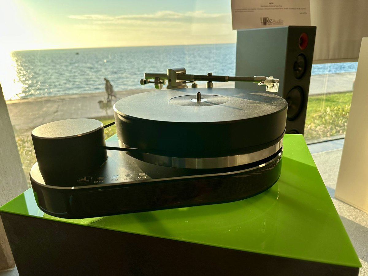 clearaudiohifi's tweet image. Thessaloniki HiFi Days – A Look Back at Last Weekend. 

#clearaudiohifi #analogmusic #vinyljunkie #analog #turntable #plattenspieler #greece #HxosEikonaShow #clearaudioturntable #vinyl #clearaudio #vinyljunkie #33rpm #schallplatte #record #analoghifi #hifi #hifiaudio