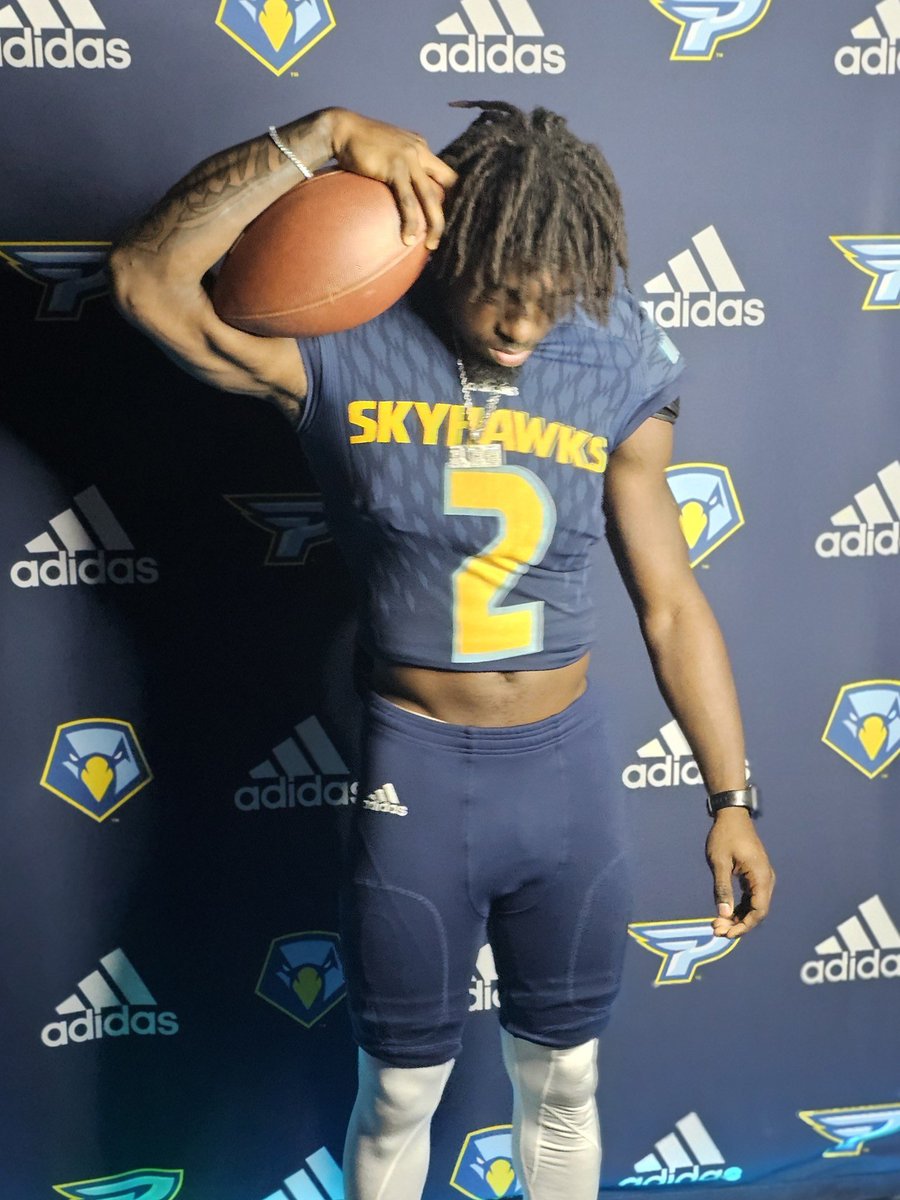 352Ree's tweet image. Huge thank you to @PointFootball for the opportunity to come and tour campus today me and my family had an amazing time.@CoachKenLucky @CoachTurk_ 
🔵🟡@FrankHynes12 @jwentworth42 @CoachRobWalden @scoop1914 @HitStick_4 @Wiladidas98