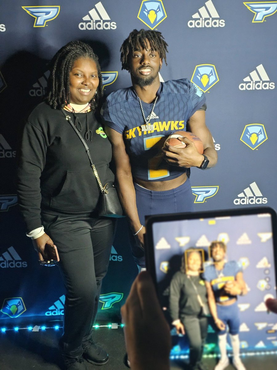 352Ree's tweet image. Huge thank you to @PointFootball for the opportunity to come and tour campus today me and my family had an amazing time.@CoachKenLucky @CoachTurk_ 
🔵🟡@FrankHynes12 @jwentworth42 @CoachRobWalden @scoop1914 @HitStick_4 @Wiladidas98